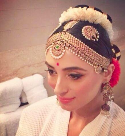 Vagabombpicks 40 Gorgeous Headpieces For Indian Brides