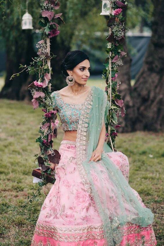 mehendi outfits for bride