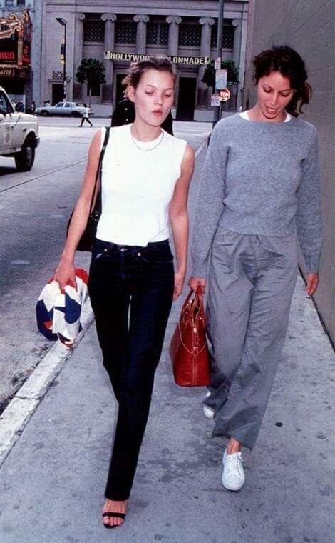 15 Photos That Show How Cool The 90s Model Off Duty Style Scene Really Was