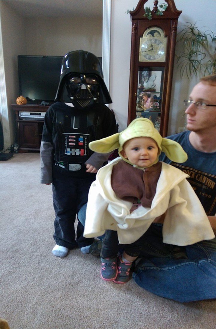 Mark Zuckerberg’s Daughter Max Makes For The Cutest Jedi Ever