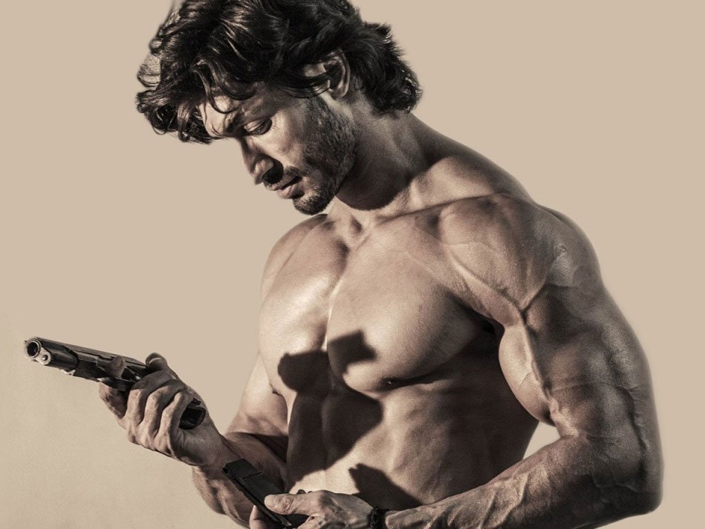 Vidyut Jamwal’s ‘Commando 2’ Is Just A Compilation Insane Stunts