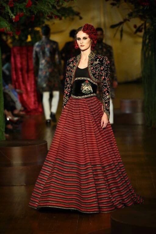 #VagabombPicks: The Best Looks from the Amazon India Couture Week