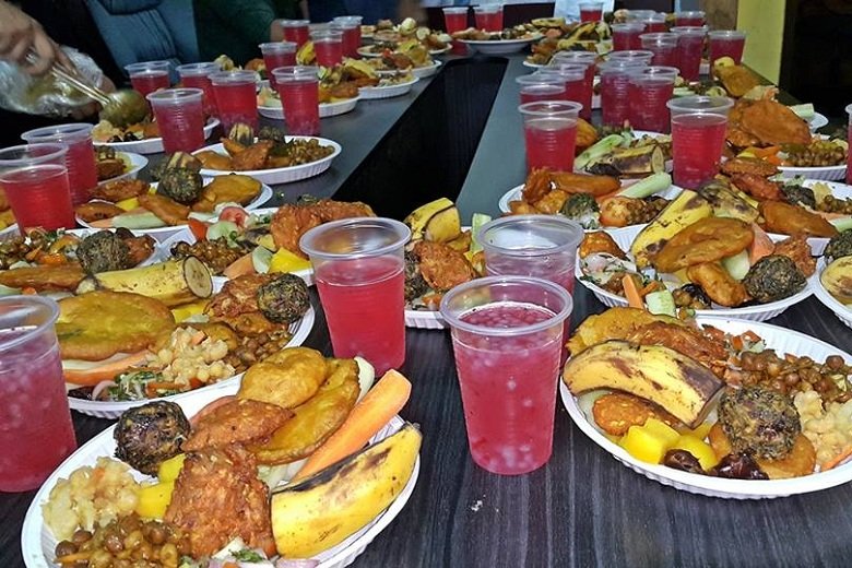 This Kerala Temple Threw An Iftar Party For 400 Muslims 