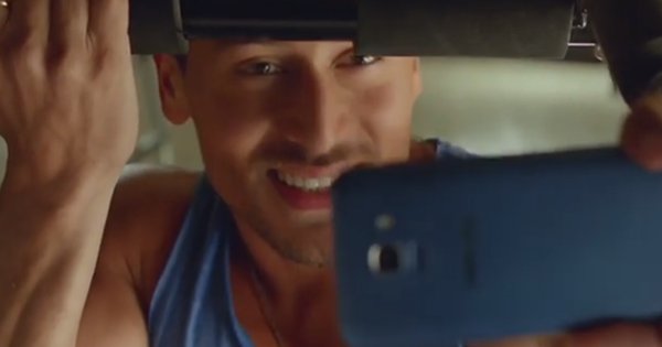 We Finally Know Why Tiger Shroff Is Always On His Phone The Reason Is Changing The Smartphone Scene Here are latest pictures of tiger shroff. we finally know why tiger shroff is