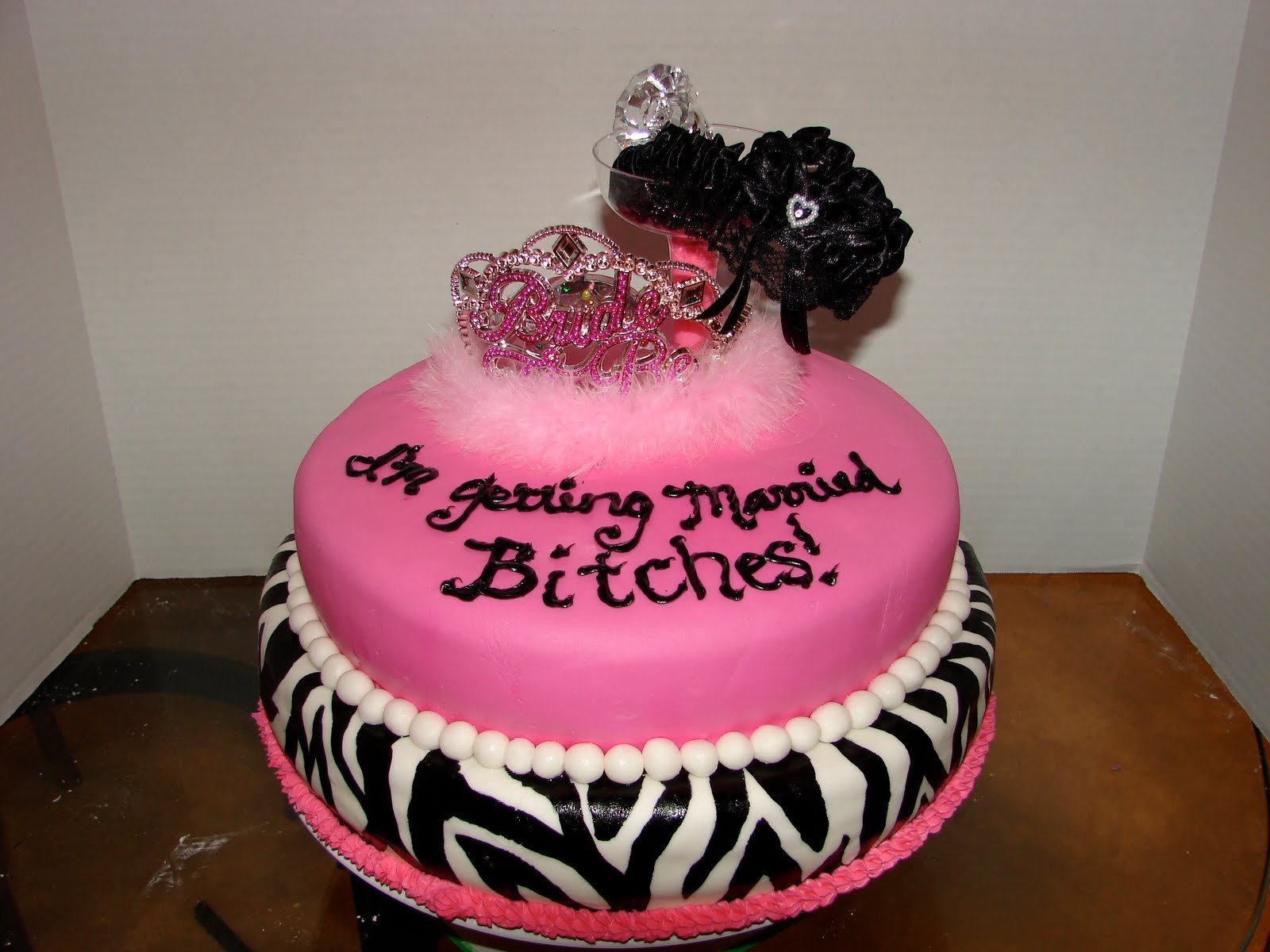 #VagabombPicks: Bachelorette Cakes for the Fun, Elegant Bride