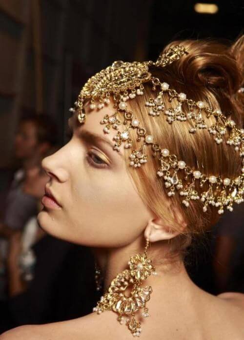 #VagabombPicks: 40 Gorgeous Headpieces for Indian Brides