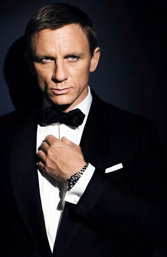 These Stunning Photos Show That Daniel Craig Is The Most Stylish Bond Ever