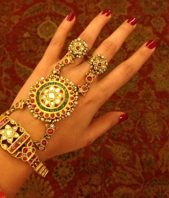 30+ Haathphool Designs That Will Make Hand Jewellery the New Indian ...