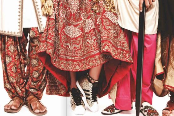 thing brides wear on their leg