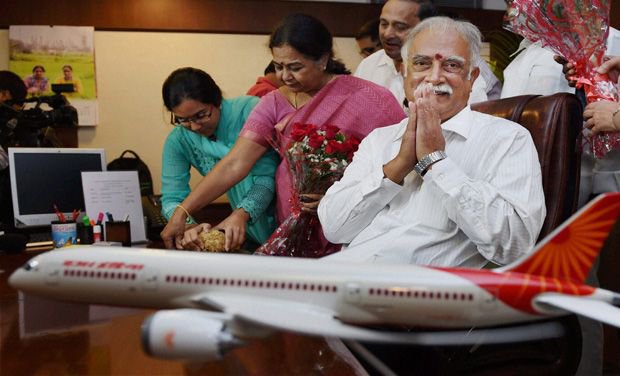 air-india-pilot-gives-it-back-to-civil-aviation-minister-says