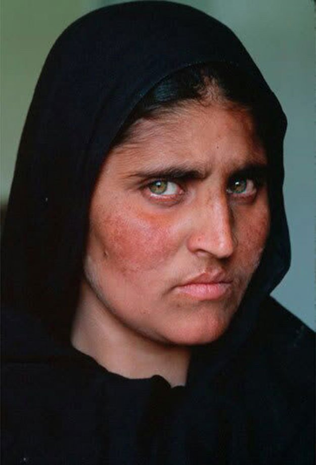 Decades After Being Featured On Nat Geo Famous Green Eyed Afghan Girl Arrested In Pakistan 5869