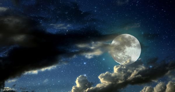 10 Facts You Should Know About The Blue Moon Phenomenon Happening Tonight