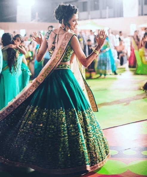 Vagabombpicks 30 Gorgeous Sangeet Outfits For The Dancing Bride