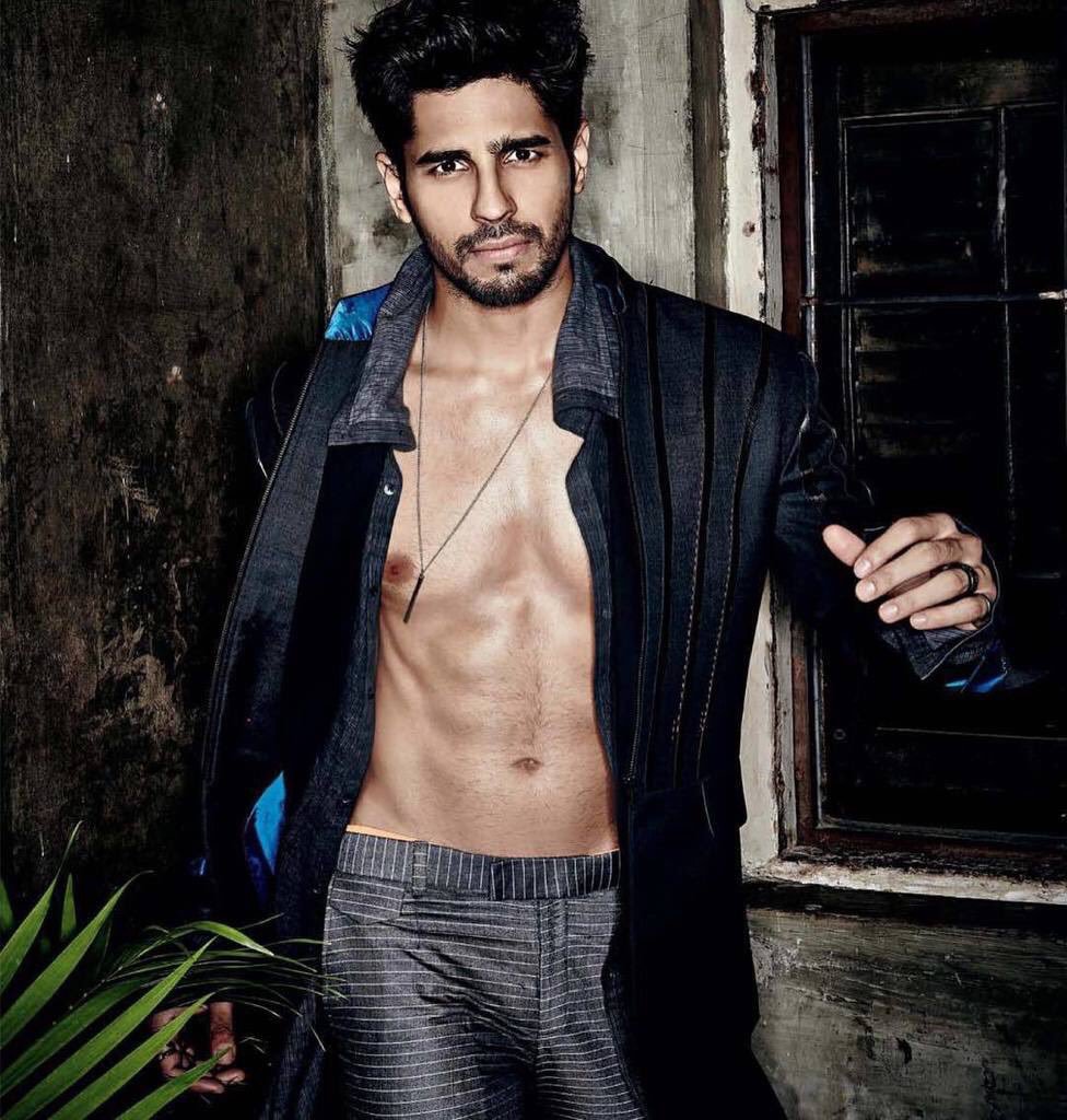 12 Drool-Worthy Sidharth Malhotra Photos That’ll Make Your Day As