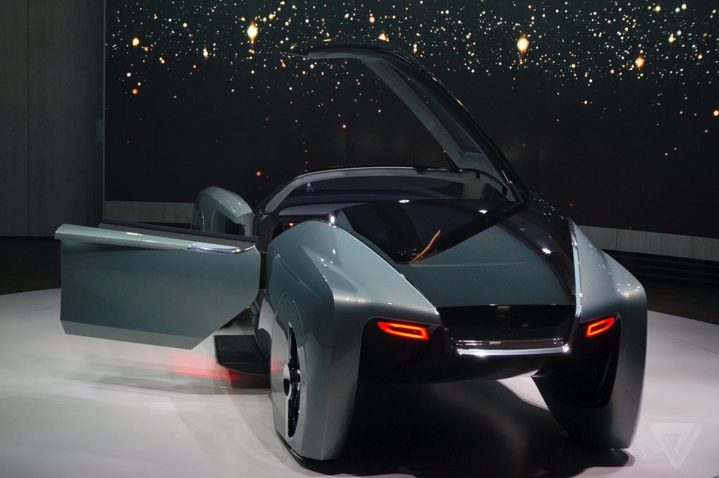 The Futuristic Rolls Royce Vision 100 Is So Outlandishly Gorgeous It Looks More Like A Dream 3955