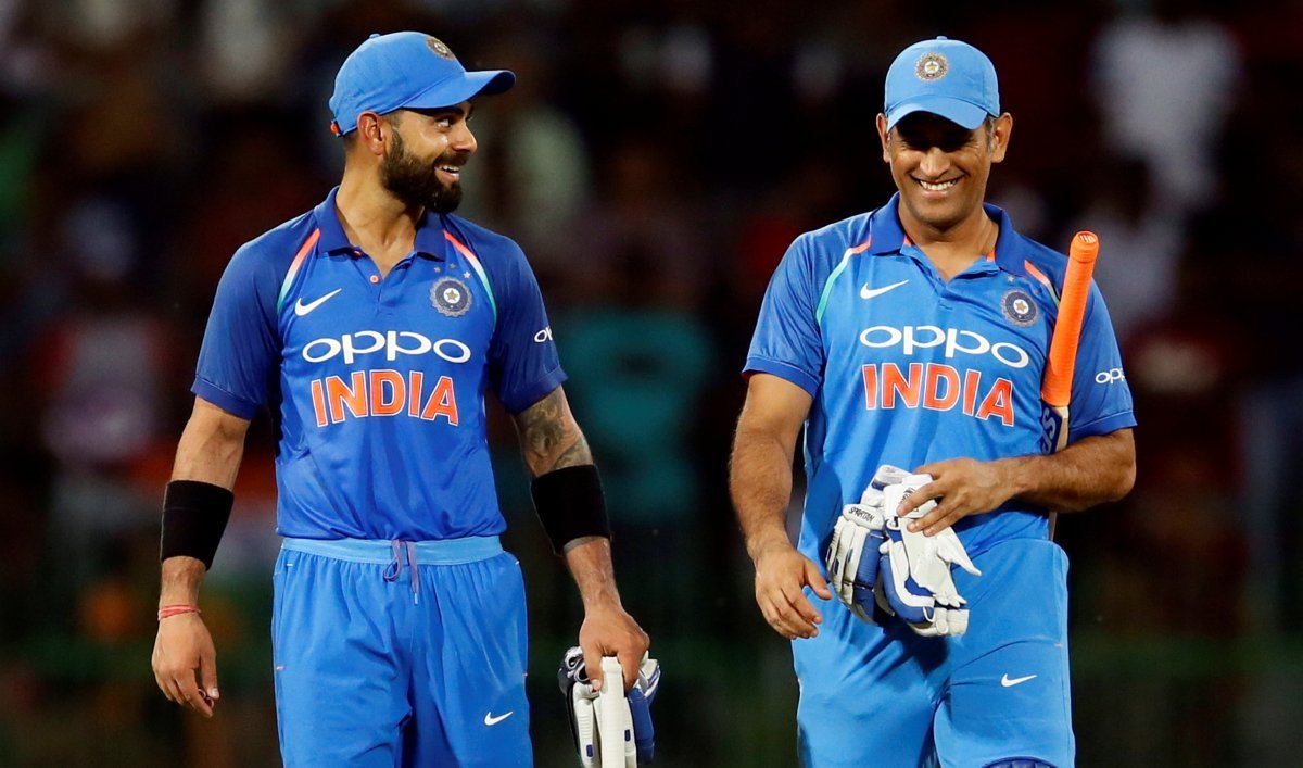 Virat & Dhoni Had A Bromantic Moment On Field & The Internet Can’t Get ...