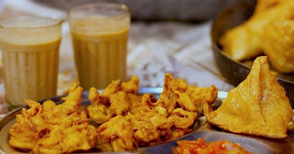 Forget Pizzas & Burgers, Nothing Can Beat The Taste Of These Foods During  The Monsoon