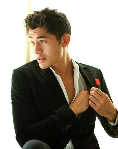 Henry Golding height weight