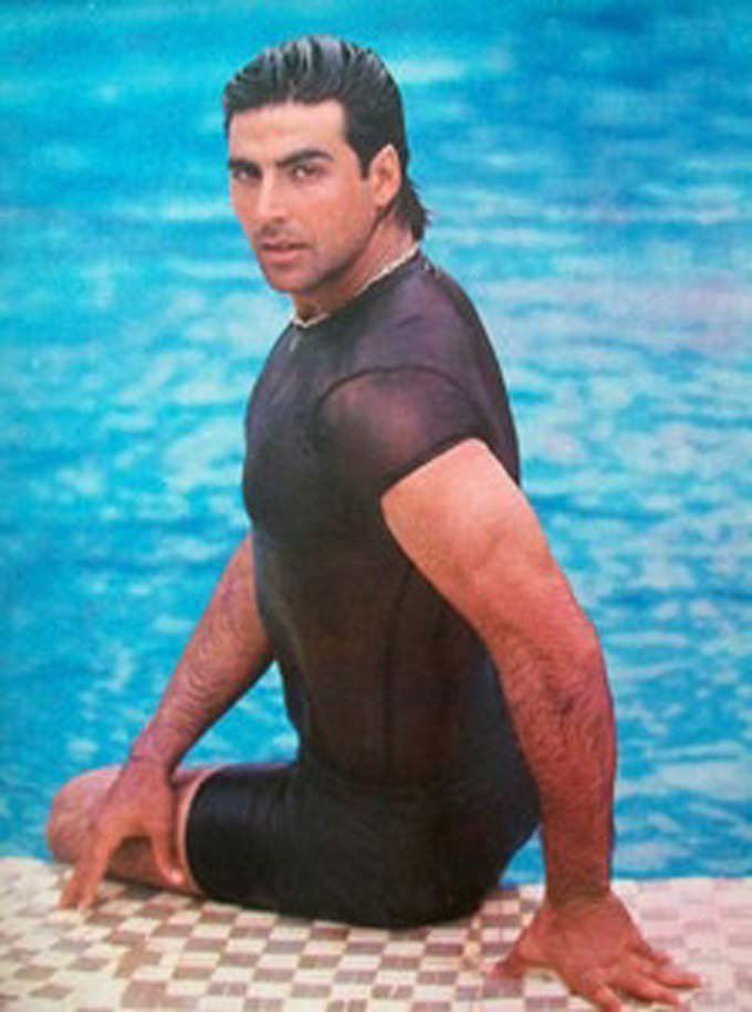 These Pictures Of Akshay Kumar From The 90s Are Pure Gold