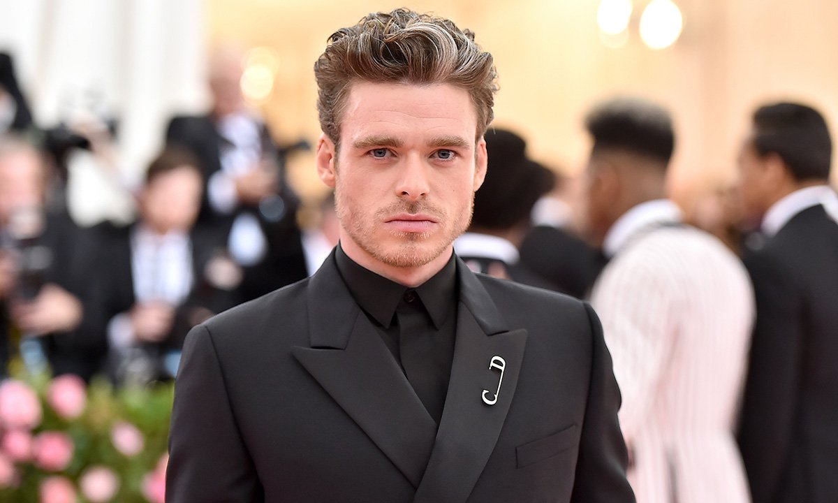 Richard Madden's Hair Evolution: From Dark and Brooding to Blonde and Bold - wide 11