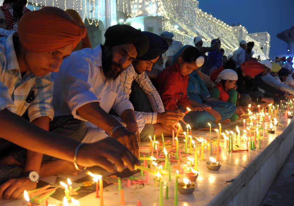 Here's How The Jains & Sikhs Celebrate Diwali, The Festival Of Lights