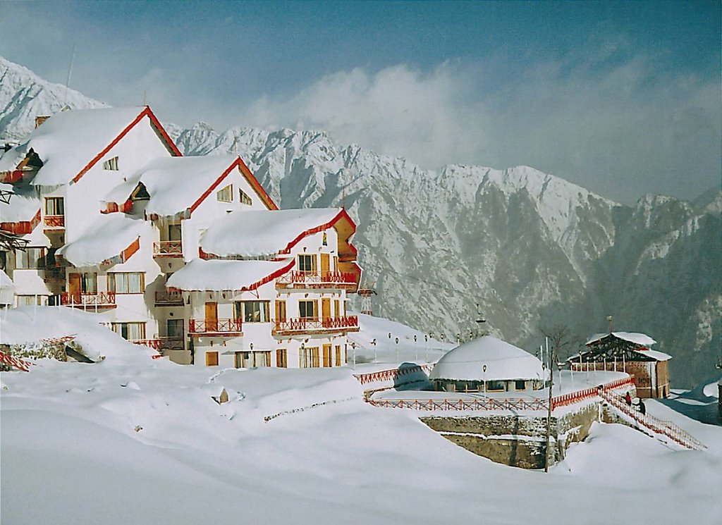 cold places to visit in india in may