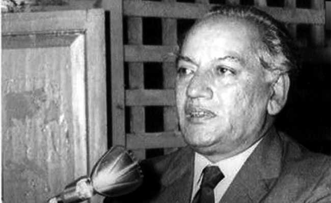 Here's Everything To Know About Faiz Ahmad Faiz, Whose Poem IIT Kanpur ...