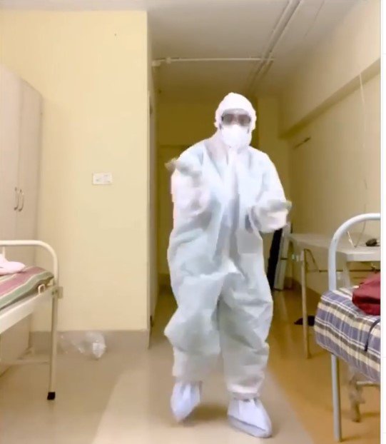 Dancing Though Adversity: Doctor Dances In PPE To Send Message That We Will Fight This With A Smile 3