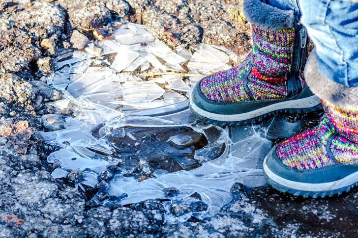 18 ridiculous things we all did in childhood