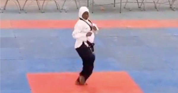 An eight-month pregnant woman Aminat Idrees bagged a gold medal in Taekwondo during the National Sports Festival.