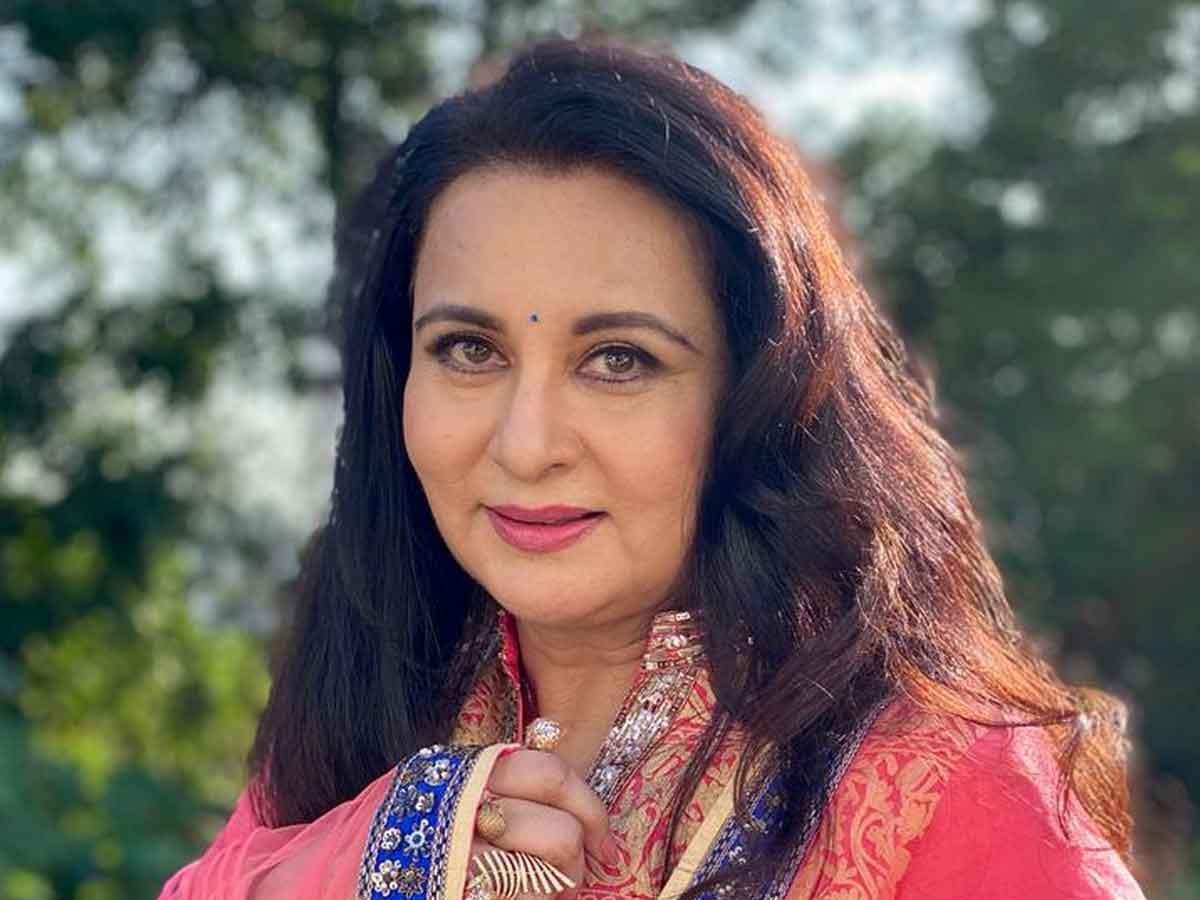 poonam dhillon