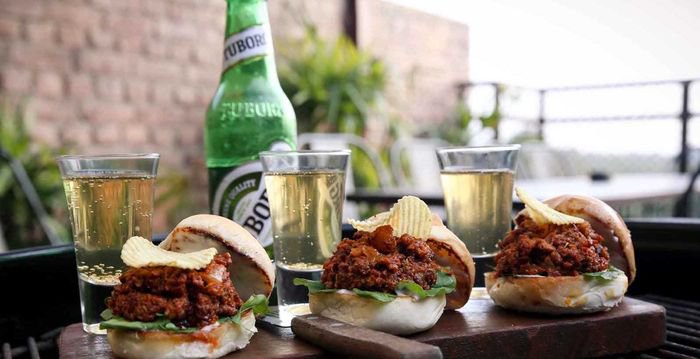 20 Places That Serve The Best Burgers In Delhi NCR